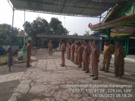 KOORDINASI RUTIN DAN APEL PAGI HARI SENIN 16 JUNI 2025 DI KALURAHAN KARANGMOJO